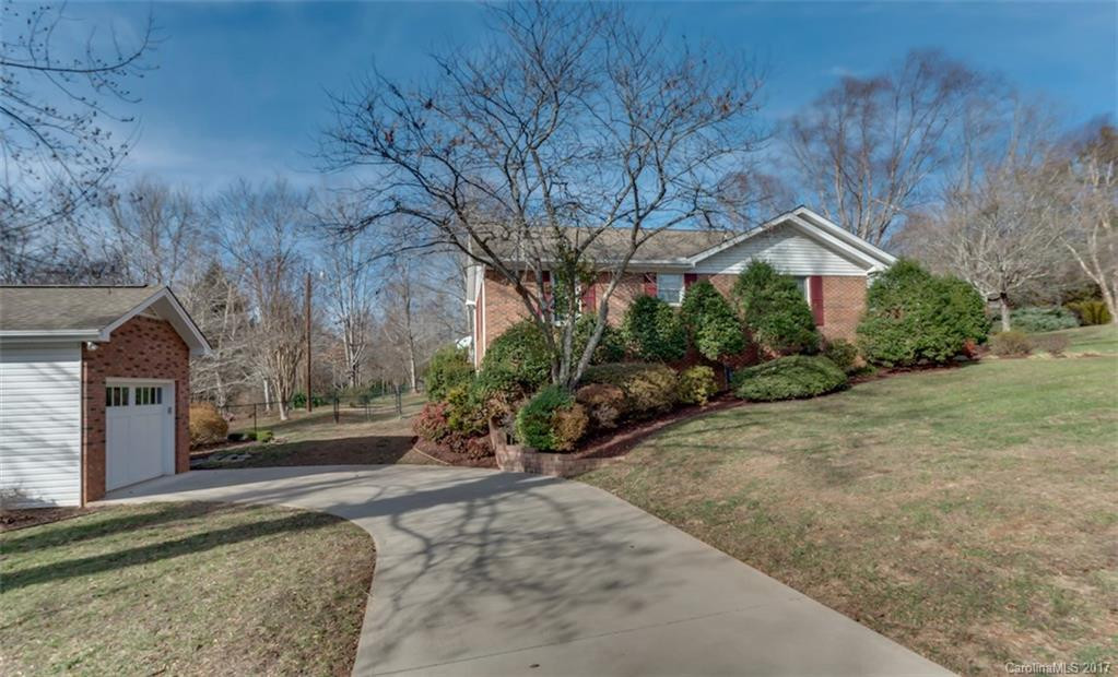 394 Fairforest Drive - Photo 3