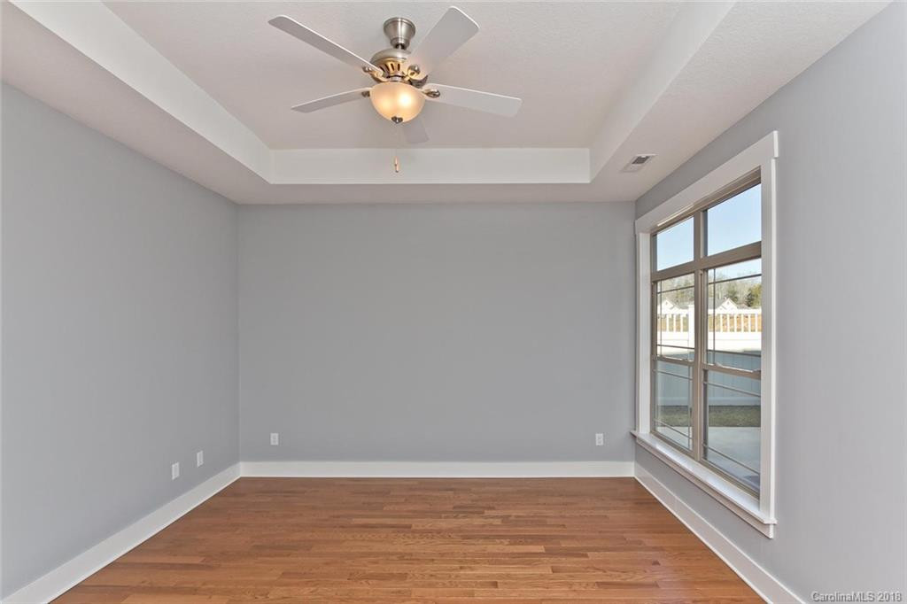 683 Summerfield Place - Photo 13
