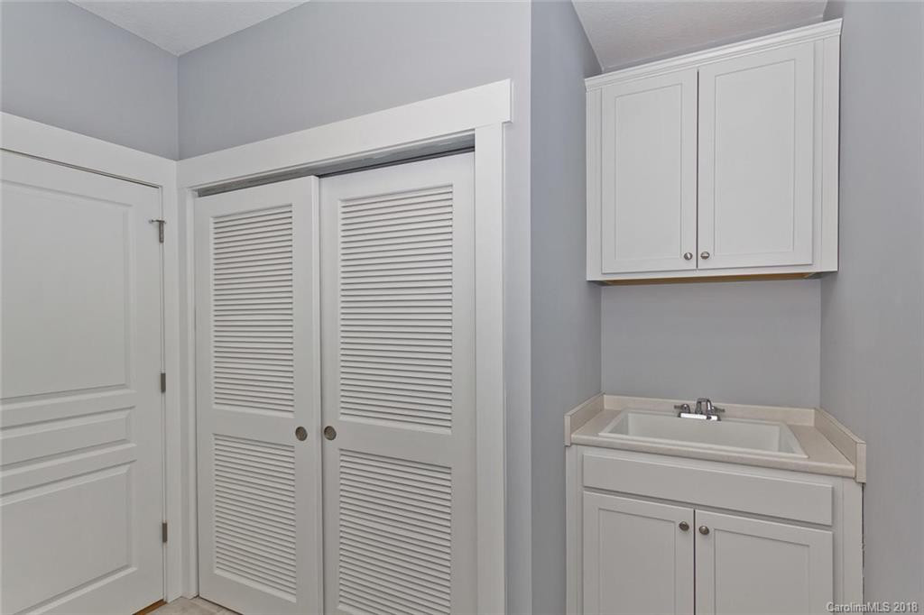 683 Summerfield Place - Photo 20