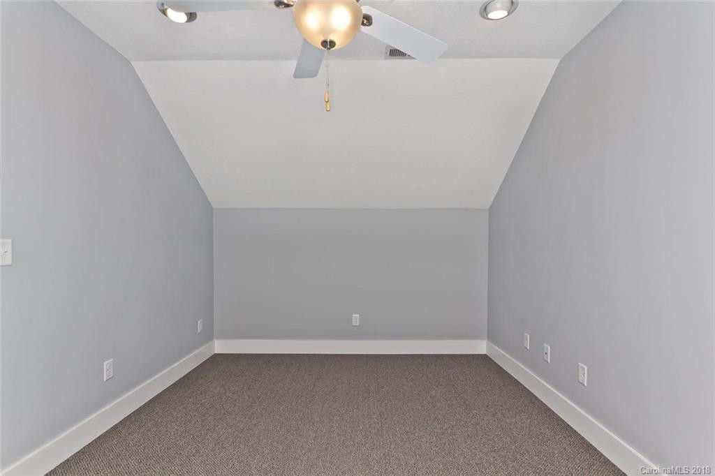 683 Summerfield Place - Photo 24
