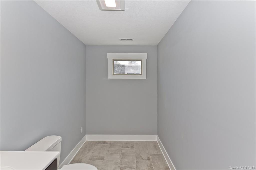 683 Summerfield Place - Photo 25