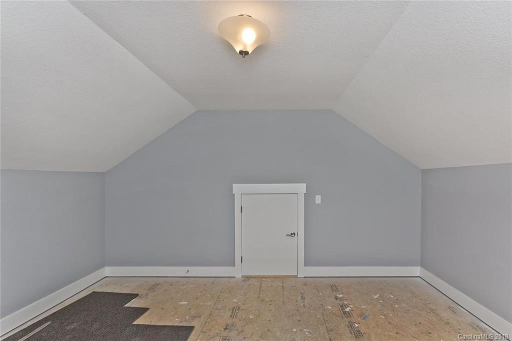 683 Summerfield Place - Photo 29