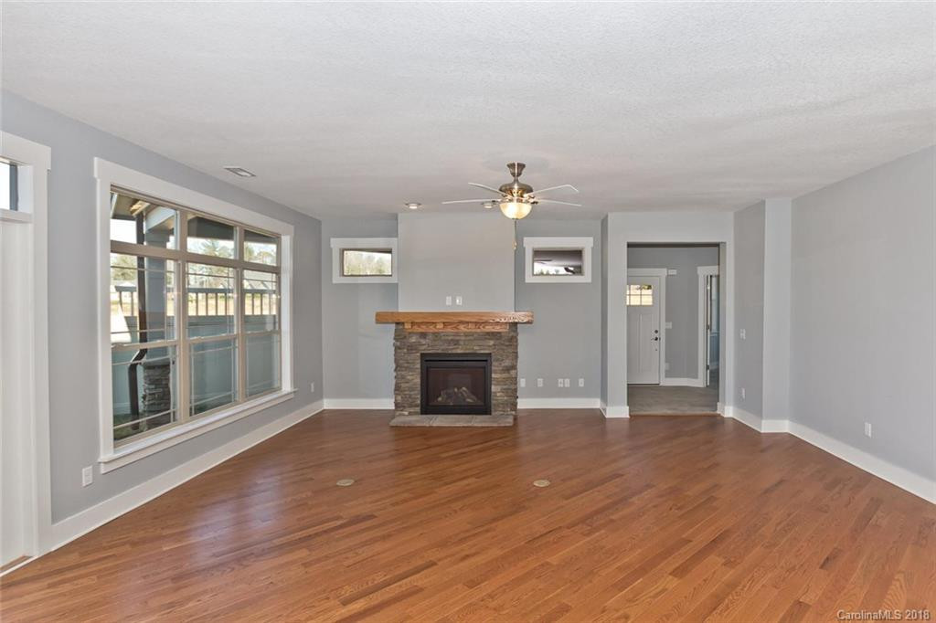683 Summerfield Place - Photo 4