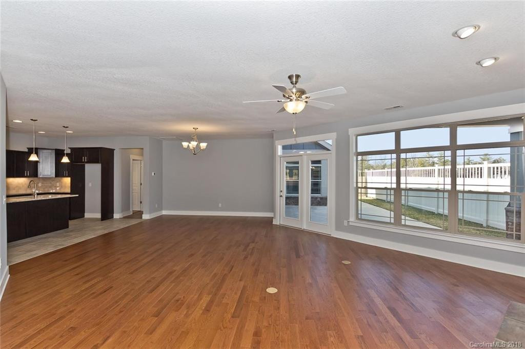 683 Summerfield Place - Photo 5