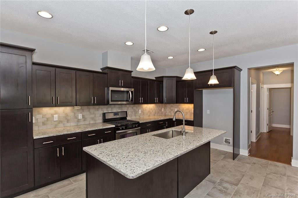 683 Summerfield Place - Photo 6