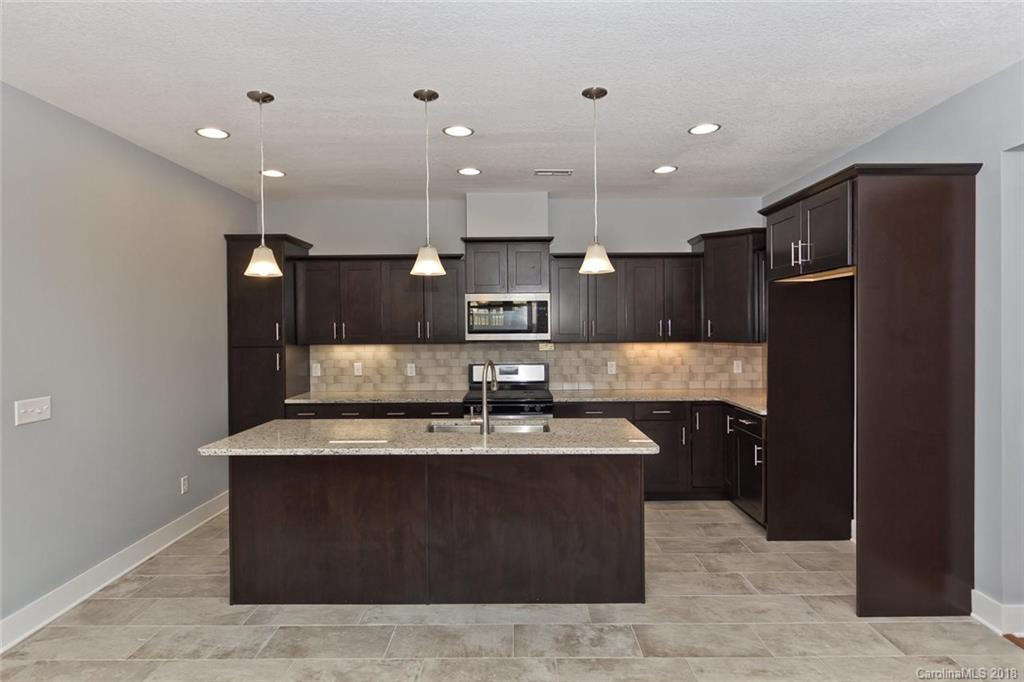 683 Summerfield Place - Photo 7