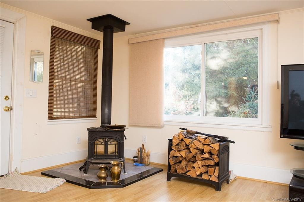 63 Wolf Road - Photo 2