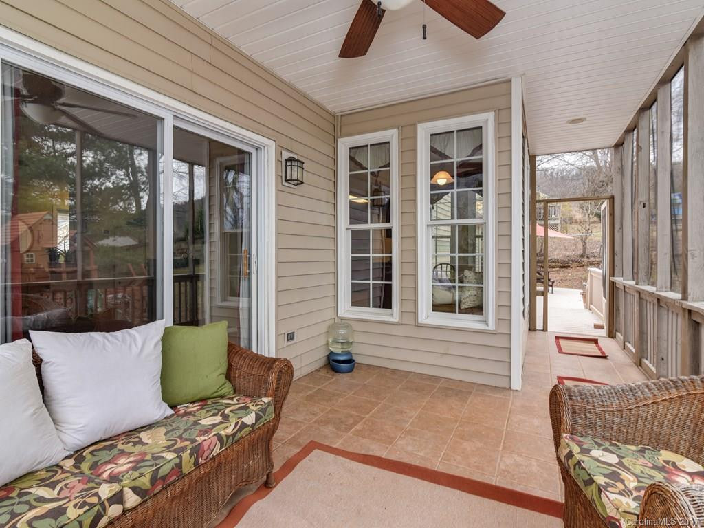 8 Fox Lair Court - Photo 19