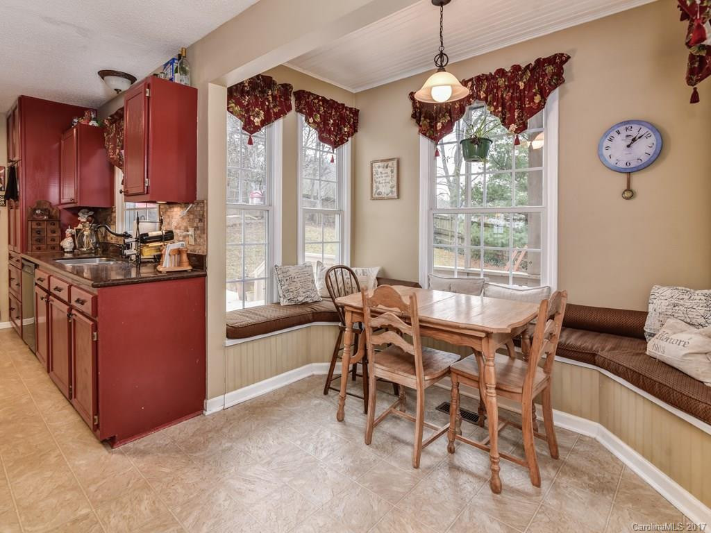 8 Fox Lair Court - Photo 8