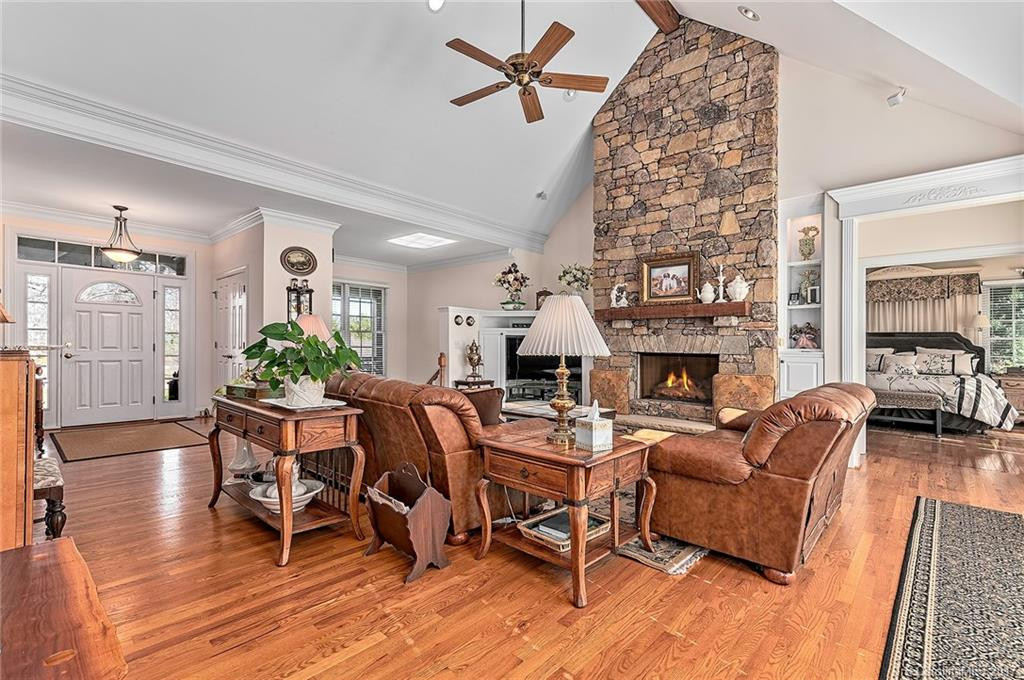 115 Founders Drive - Photo 4