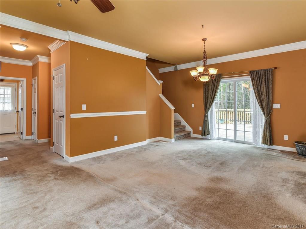991 Holbert Road - Photo 5