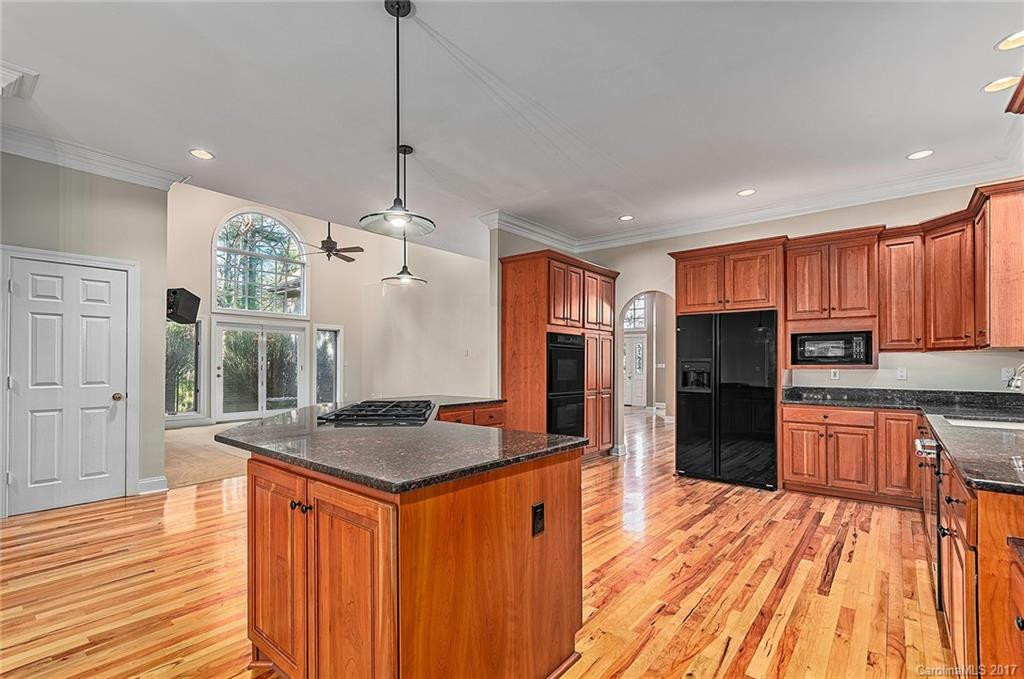 332 Racquet Club Road - Photo 5