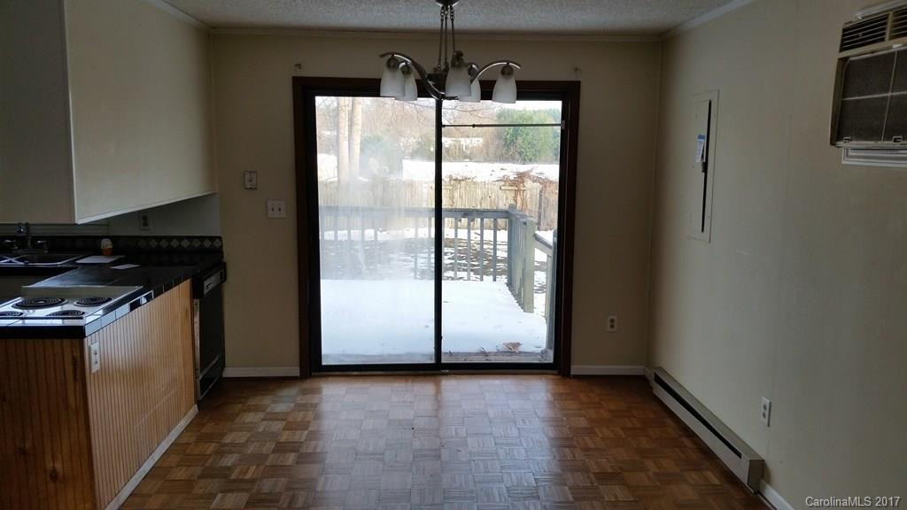 19 Springside Drive - Photo 5