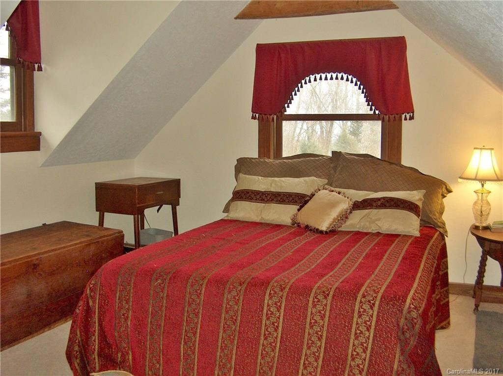 379 Skyridge Drive - Photo 8