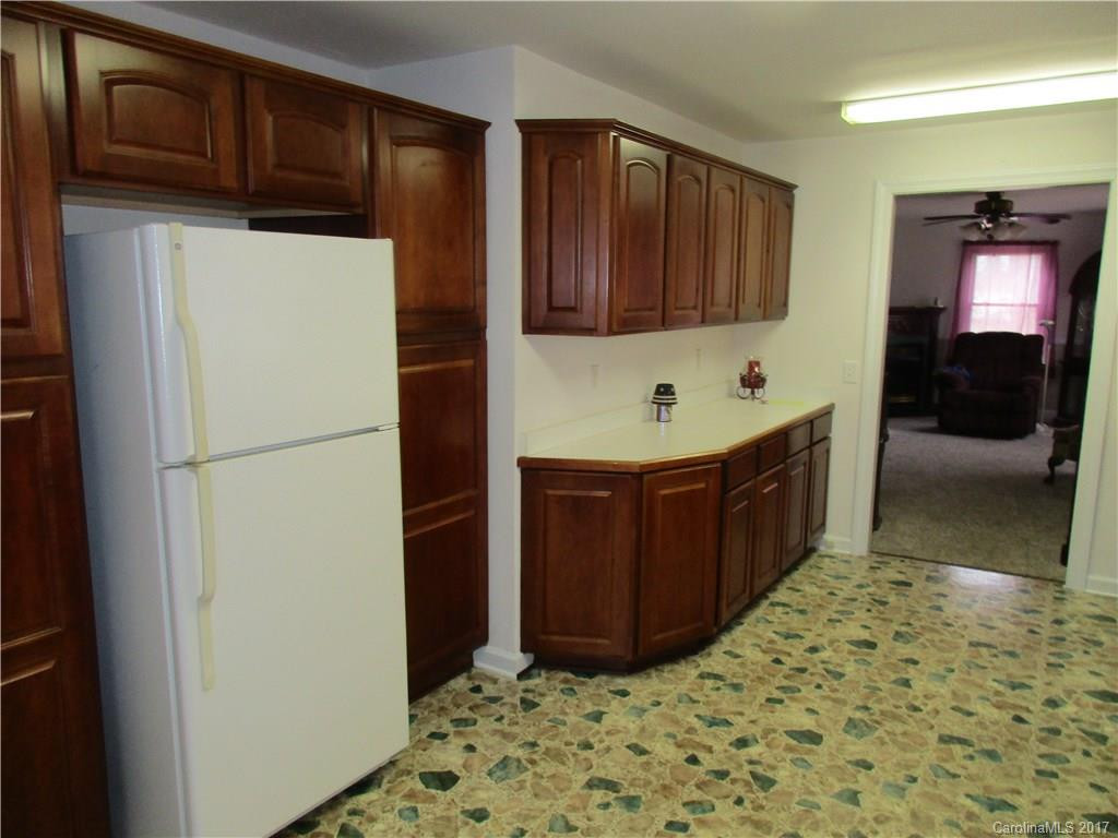 668 US 221 Highway - Photo 12