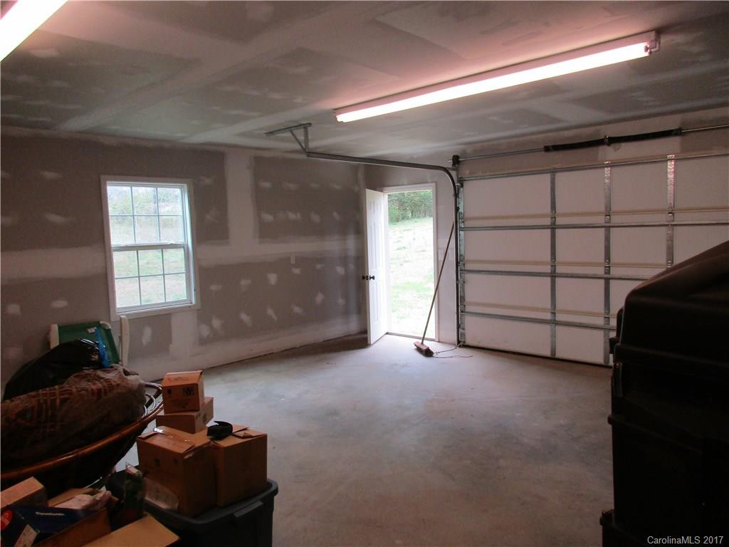 668 US 221 Highway - Photo 4