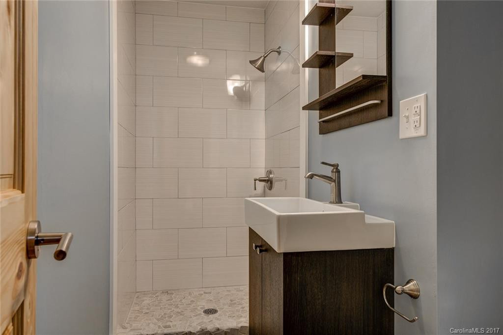 28 Winthrop Road - Photo 15