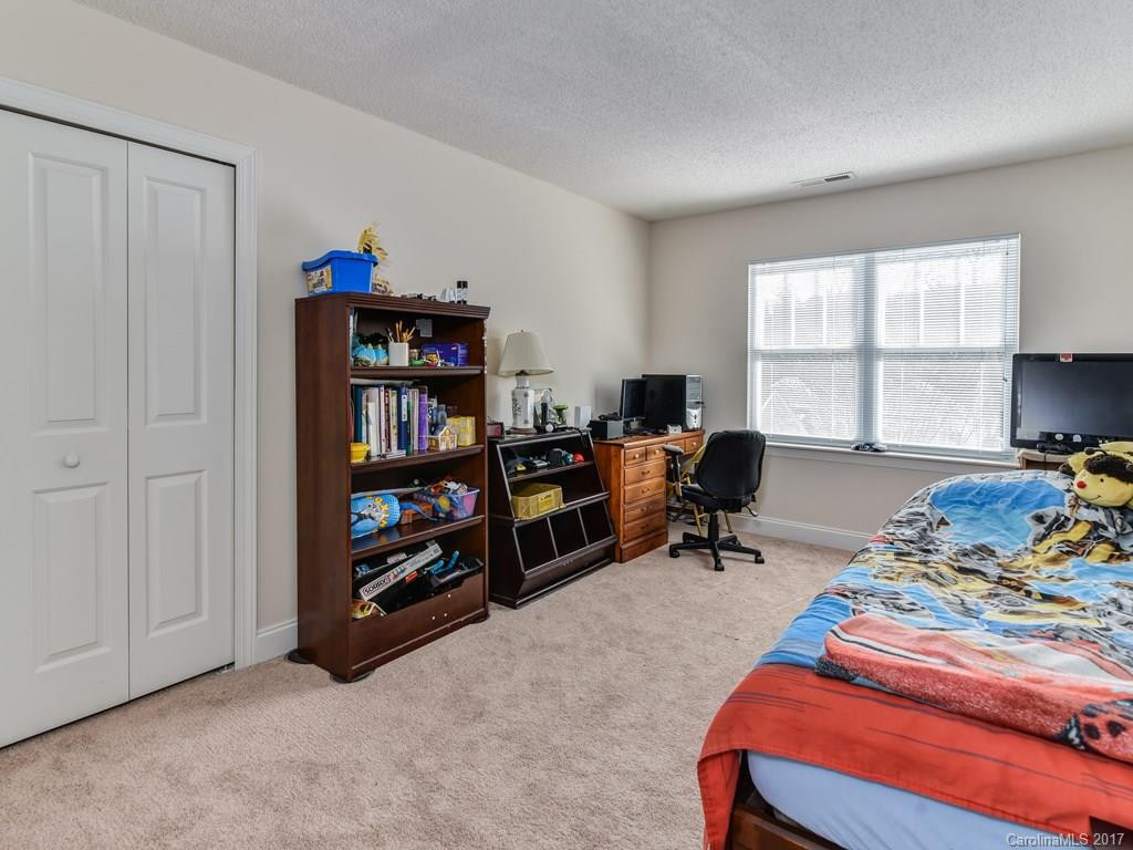 64 Fox Briar Drive #- - Photo 12