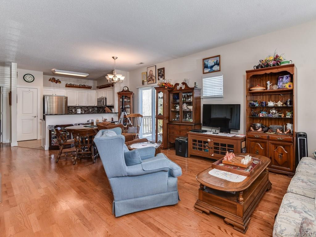 64 Fox Briar Drive #- - Photo 4