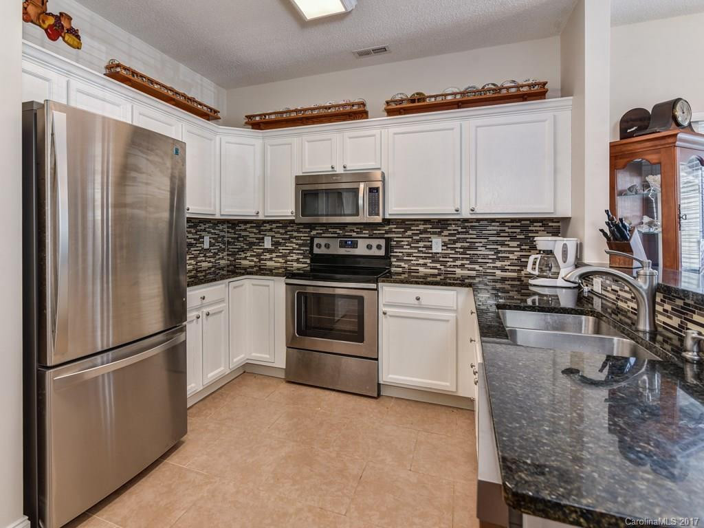 64 Fox Briar Drive #- - Photo 6