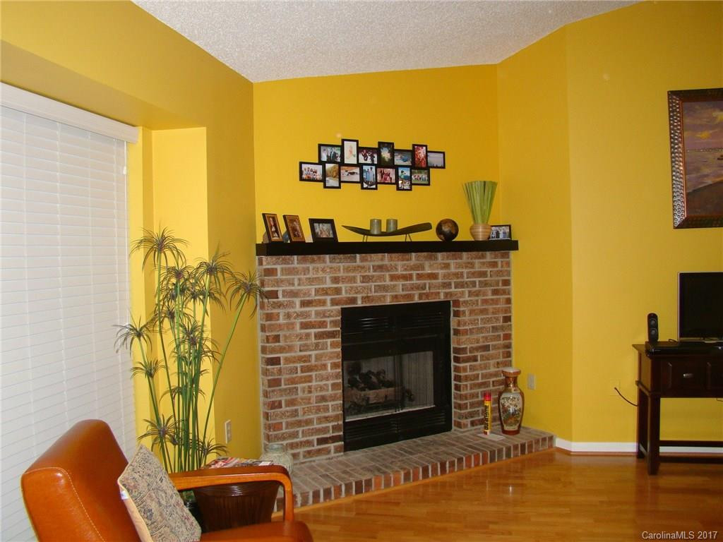 62 Ravencroft Lane #62 - Photo 2