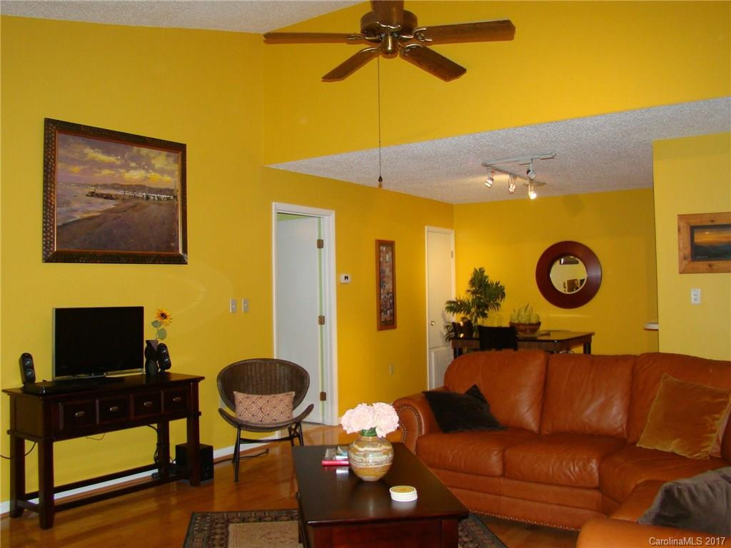 62 Ravencroft Lane #62 - Photo 3