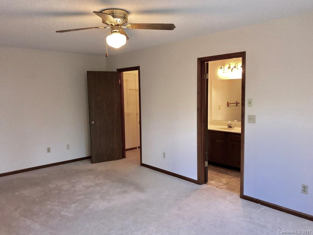 9 Coventry Court - Photo 4