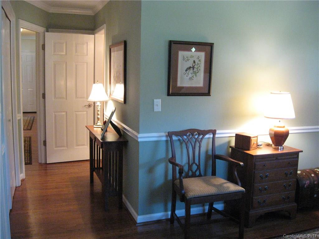 113 Hawthorn Drive - Photo 18