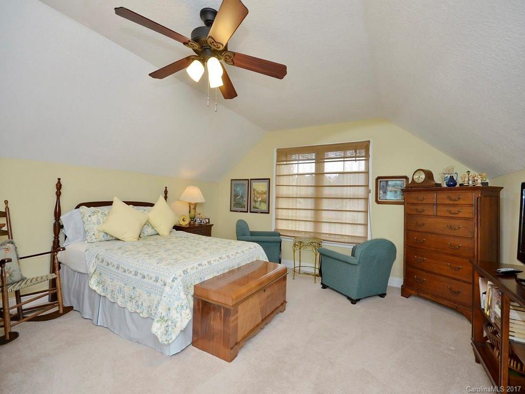 40 Summerfield Place #40 - Photo 15
