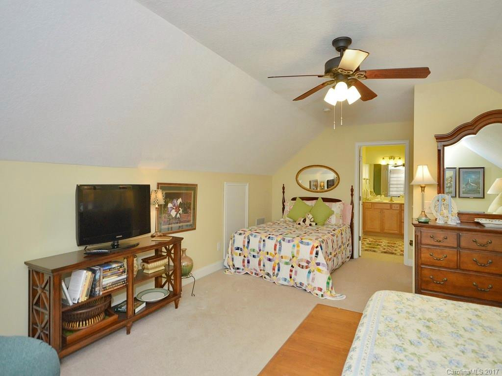 40 Summerfield Place #40 - Photo 16