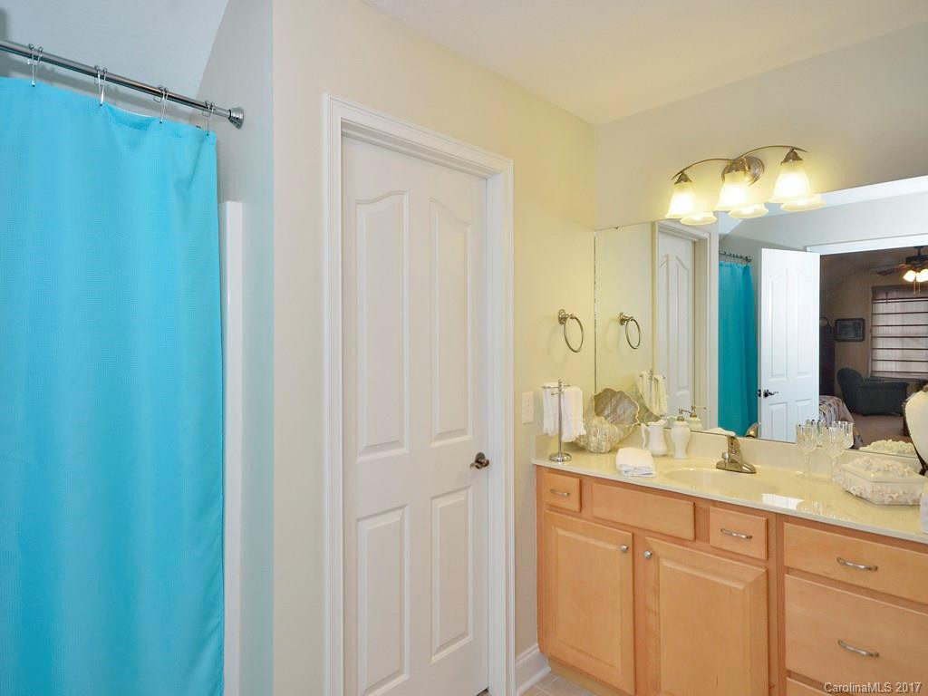 40 Summerfield Place #40 - Photo 17