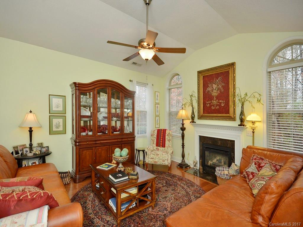 40 Summerfield Place #40 - Photo 4