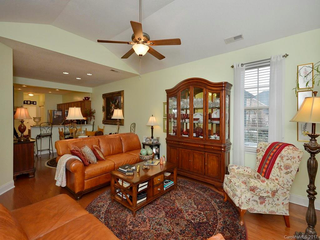 40 Summerfield Place #40 - Photo 5