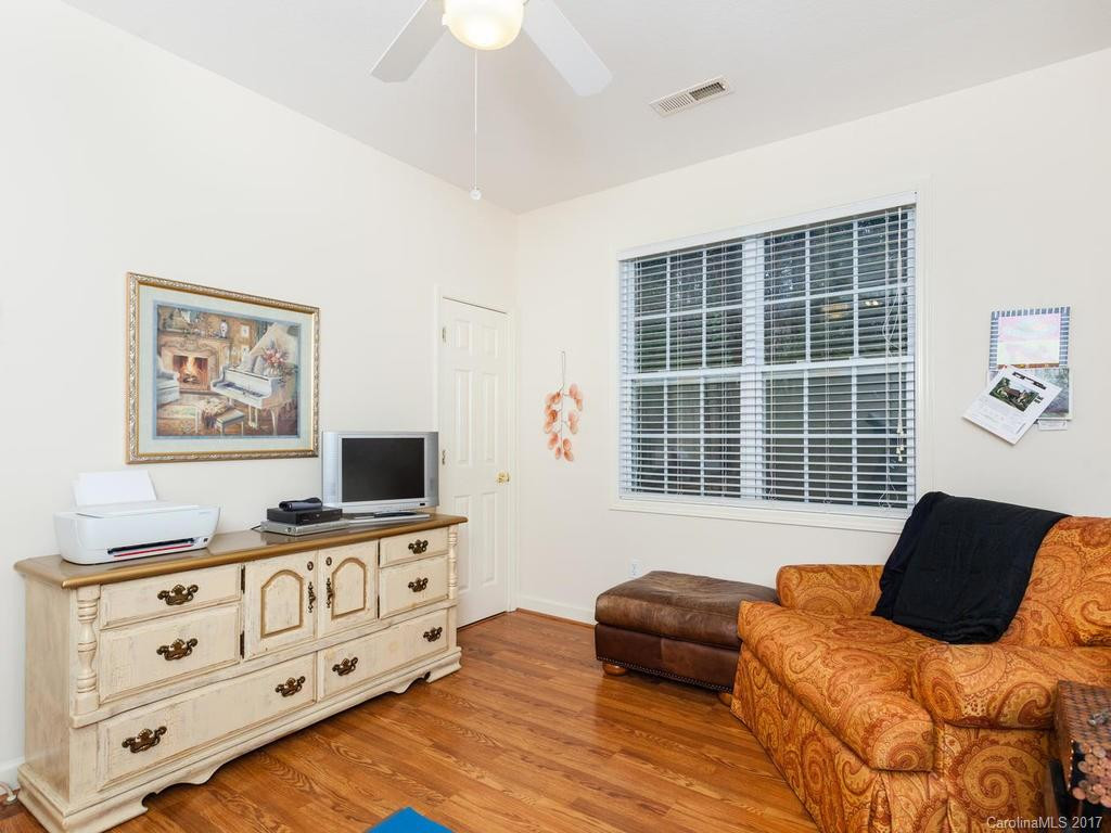 497 Toms Hill Drive - Photo 15