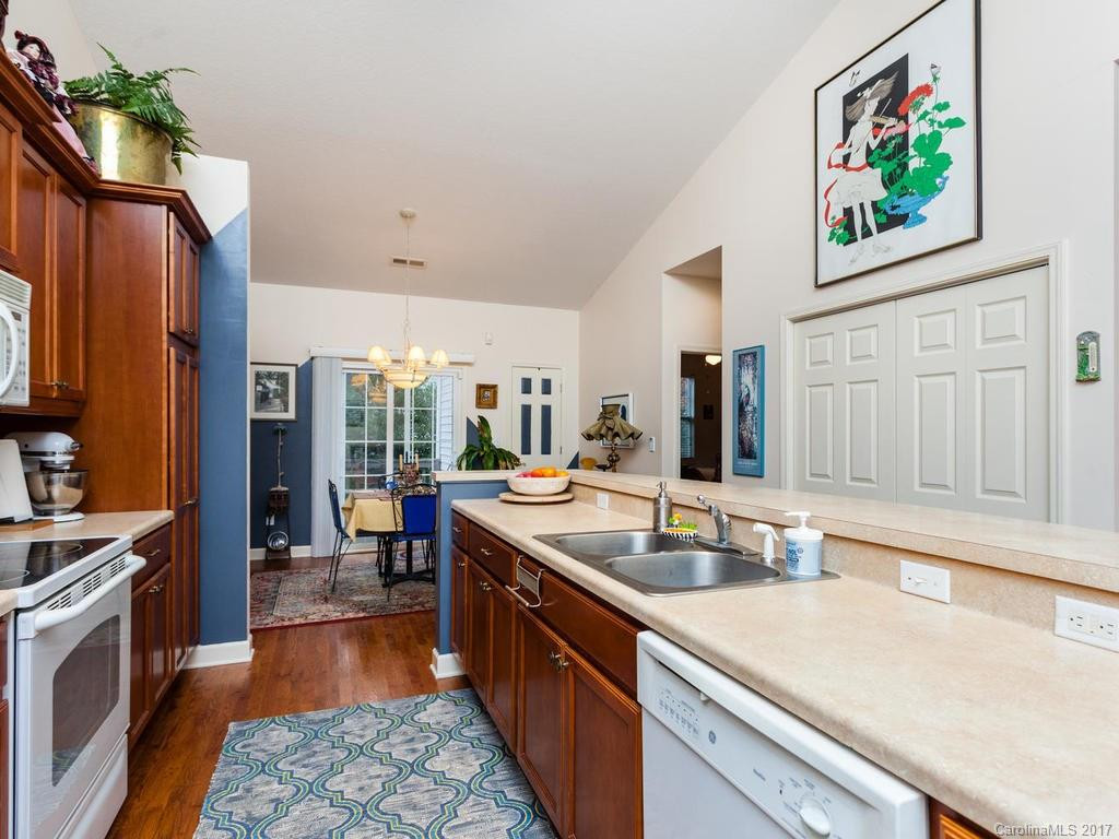497 Toms Hill Drive - Photo 9