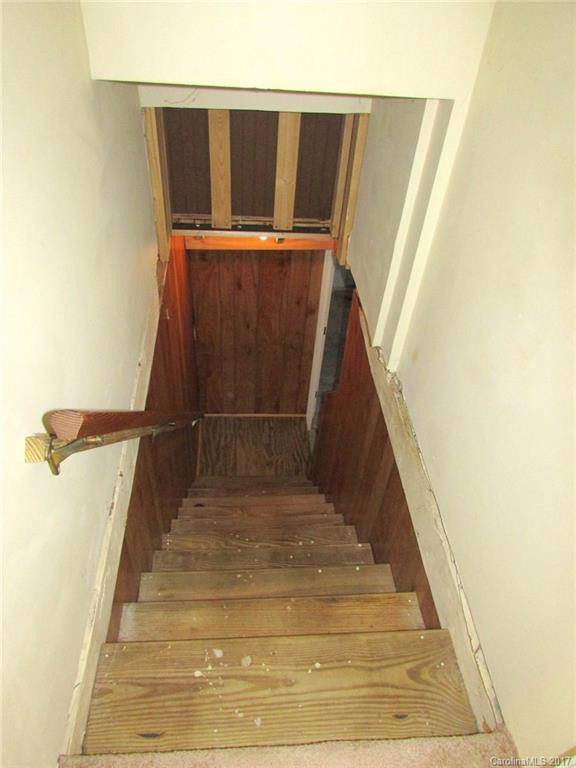 349 Deaverview Road - Photo 13