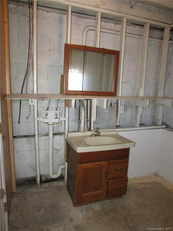 349 Deaverview Road - Photo 15