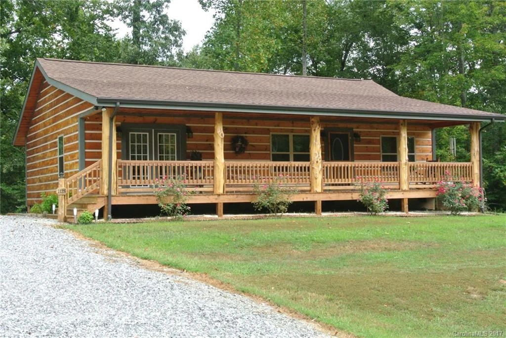 1128 Clearwater Parkway