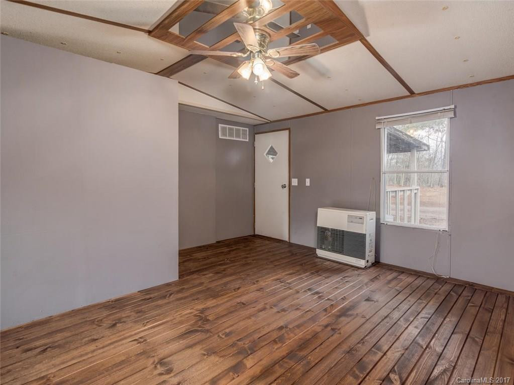 25 Mace Road - Photo 4