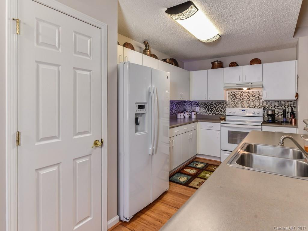 26 Woodridge View Court #45 - Photo 8