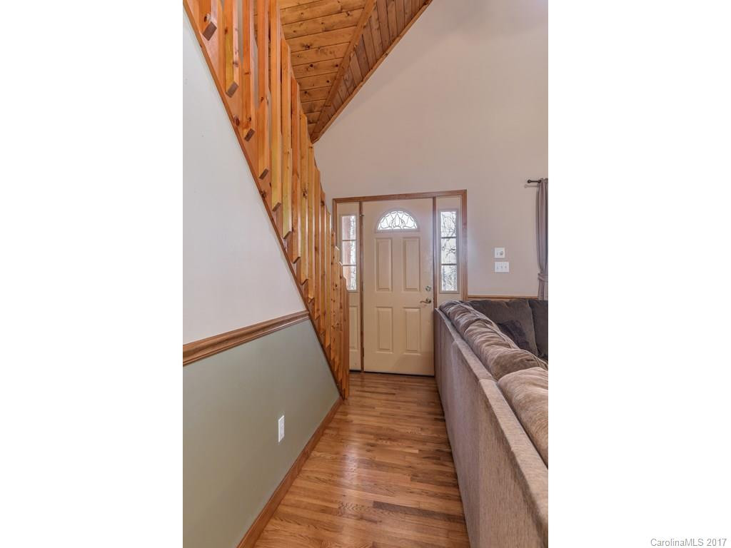 105 Mountain Meadow Road - Photo 3