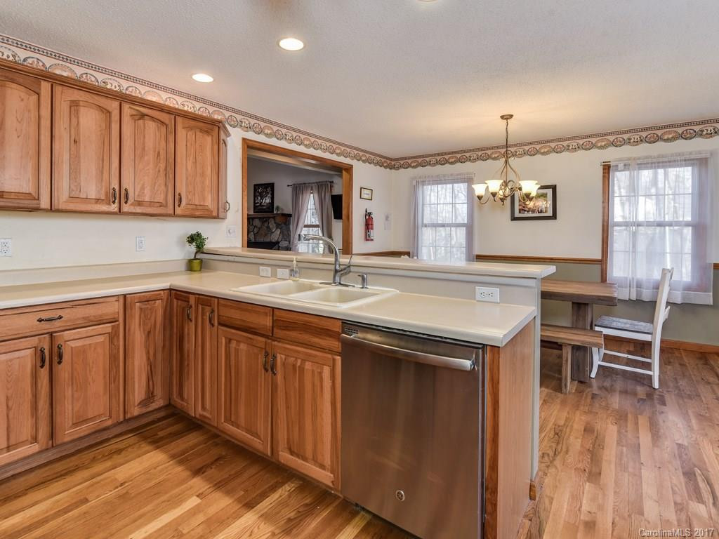 105 Mountain Meadow Road - Photo 8