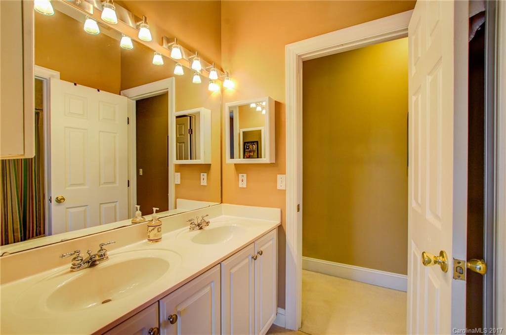 1006 Columbine Road - Photo 22