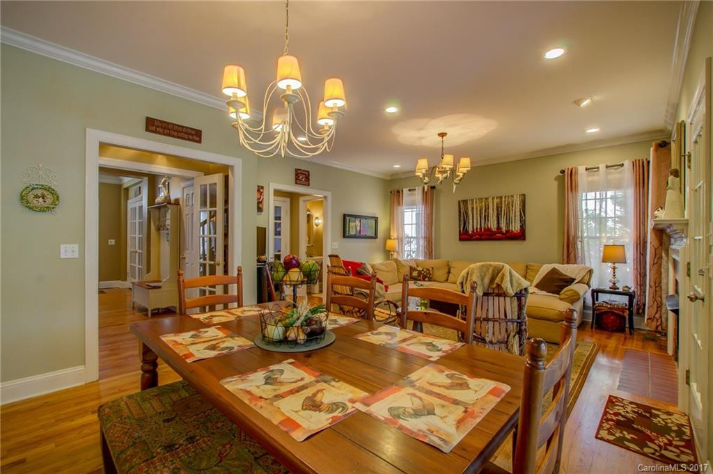 1006 Columbine Road - Photo 4
