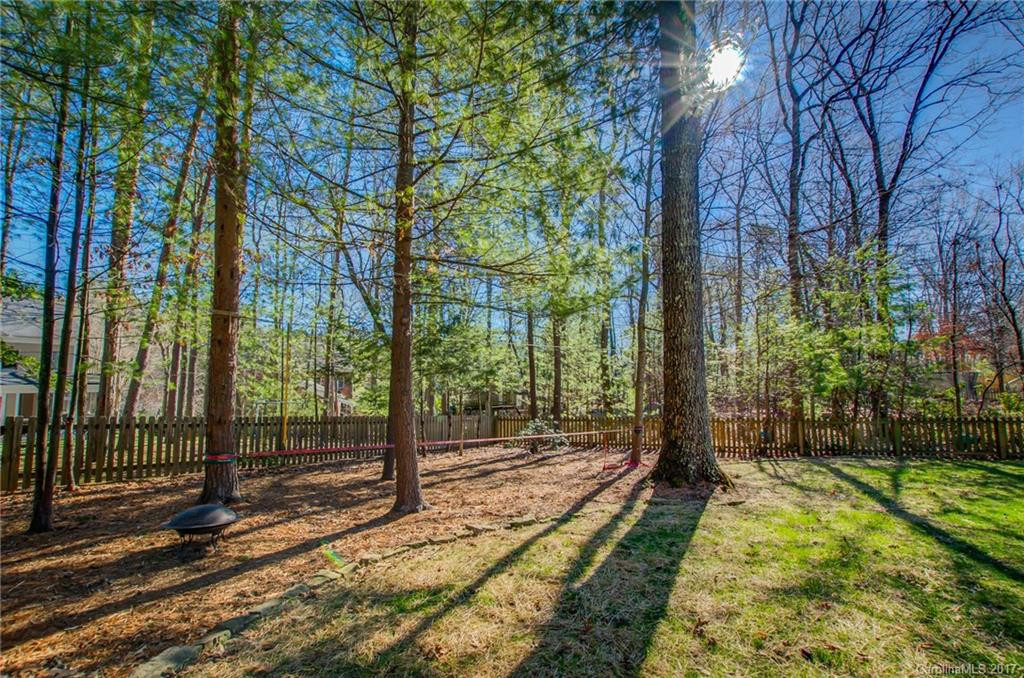 1006 Columbine Road - Photo 6