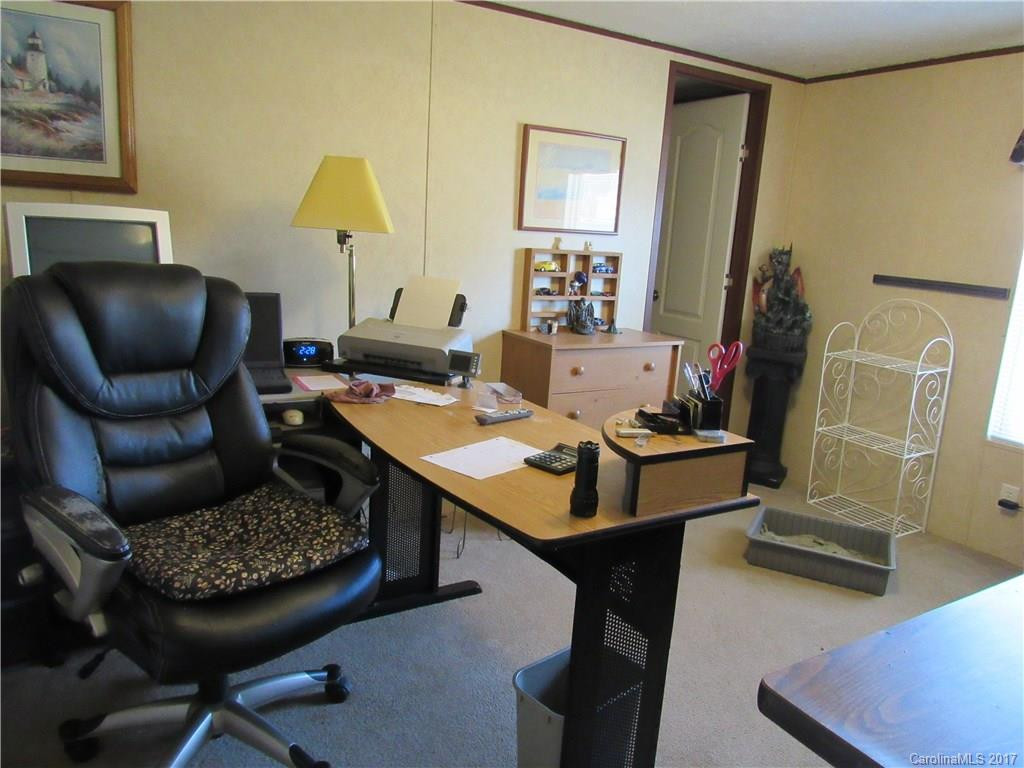 121 Maple Avenue - Photo 14