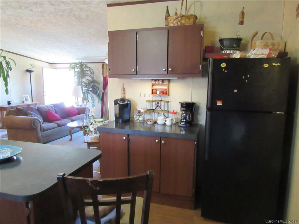 121 Maple Avenue - Photo 8