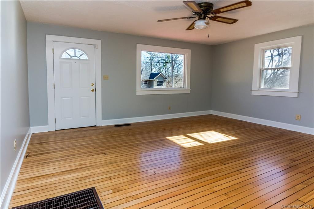 377 Riverview Drive - Photo 4