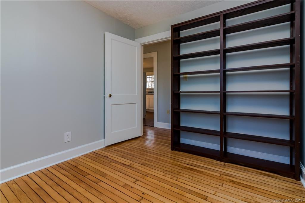 377 Riverview Drive - Photo 6