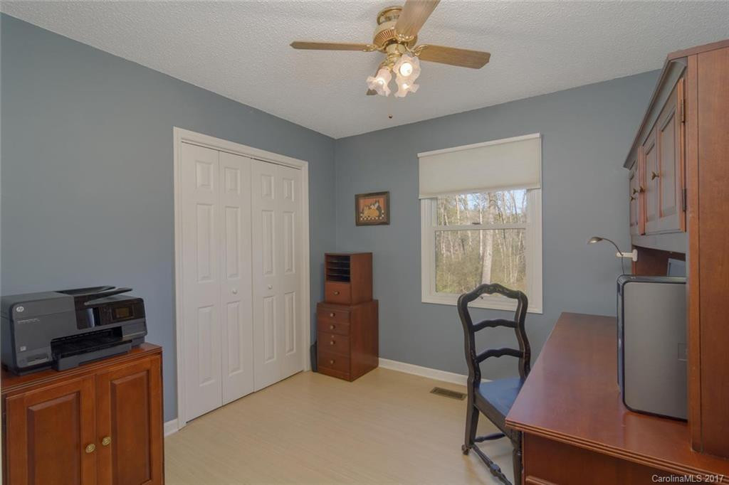 303 Melissa Way - Photo 18